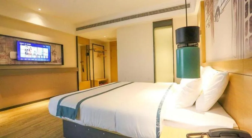 Bed in City Comfort Inn Changde Lixian Taohuatan