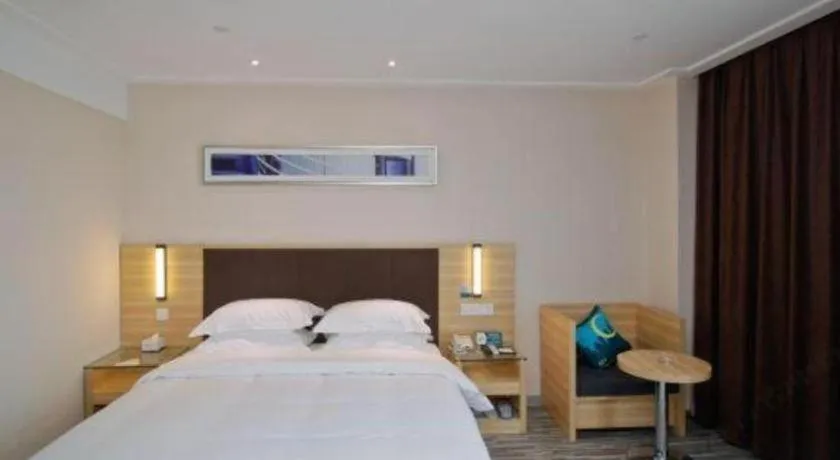 Bed in City Comfort Inn Hefei Binhu Wanghu Building Exhibition Center