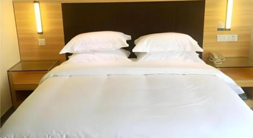 Bed in City Comfort Inn Hefei Binhu Wanghu Building Exhibition Center