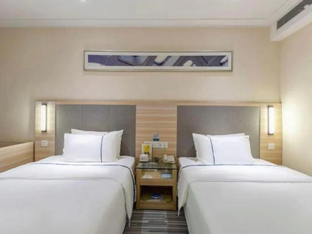 Bed in City Comfort Inn Hefei Binhu Wanghu Building Exhibition Center