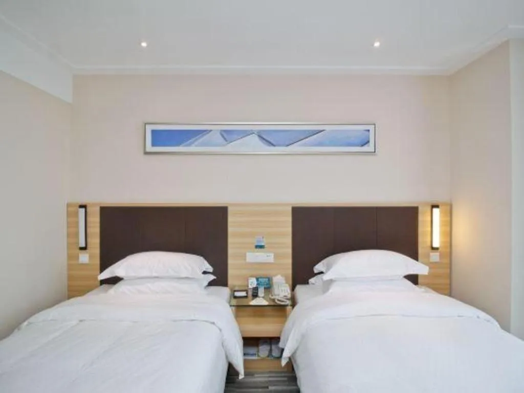 Bed in City Comfort Inn Hefei Binhu Wanghu Building Exhibition Center