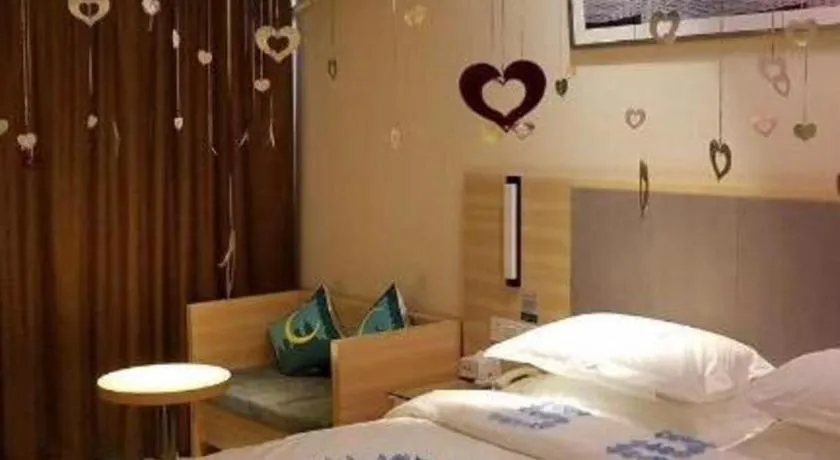 Bed in City Comfort Inn Nanning Mingxiu East Road Shishan Park Metro Station