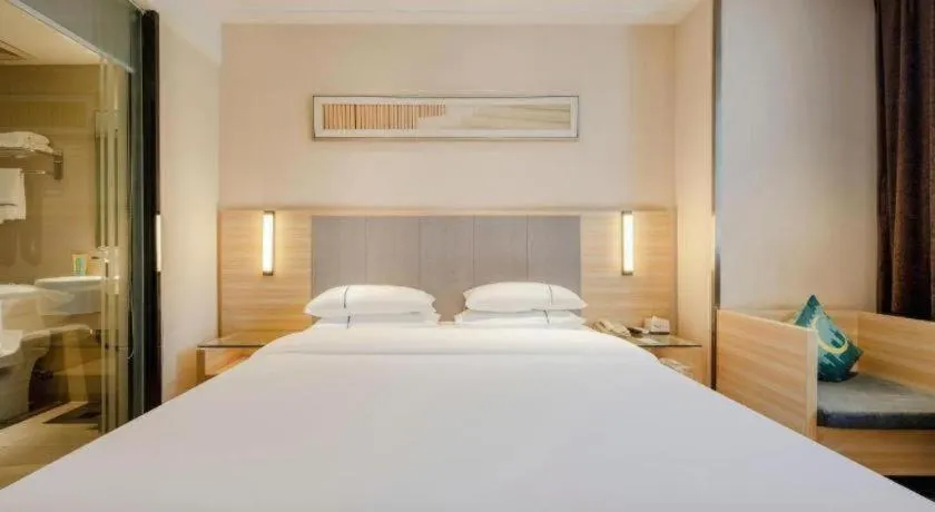 Bed in City Comfort Inn Nanning Mingxiu East Road Shishan Park Metro Station