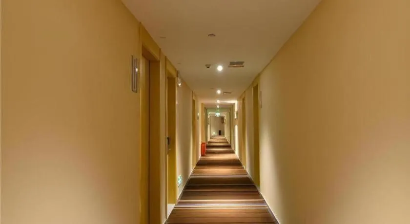 City Comfort Inn Huanggang Qichun Exhibition Center