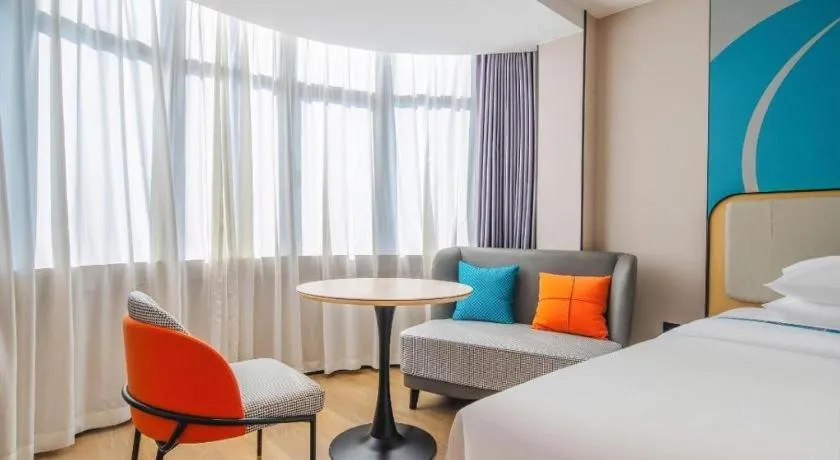 Bed in City Comfort Inn Zhanjiang Mazhang Pedestrian Street High-speed Railway West Station