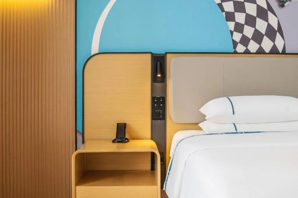 Bed in City Comfort Inn Zhanjiang Mazhang Pedestrian Street High-speed Railway West Station