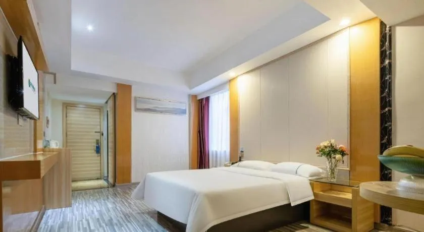 Bed in City Comfort Inn Zhanjiang Mazhang Pedestrian Street High-speed Railway West Station