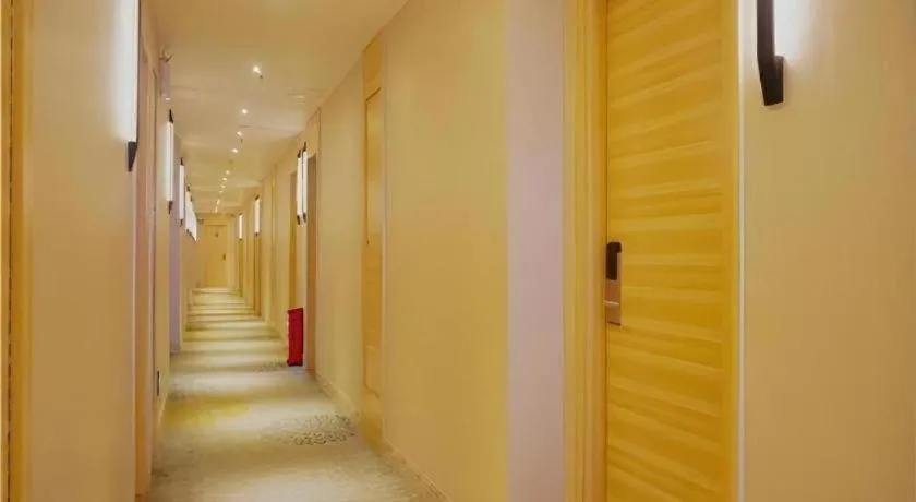 City Comfort Inn Zhanjiang Mazhang Pedestrian Street High-speed Railway West Station