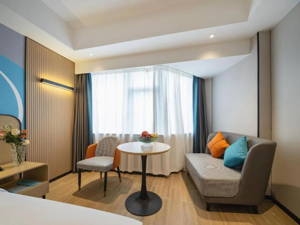 Bed in City Comfort Inn Zhanjiang Mazhang Pedestrian Street High-speed Railway West Station