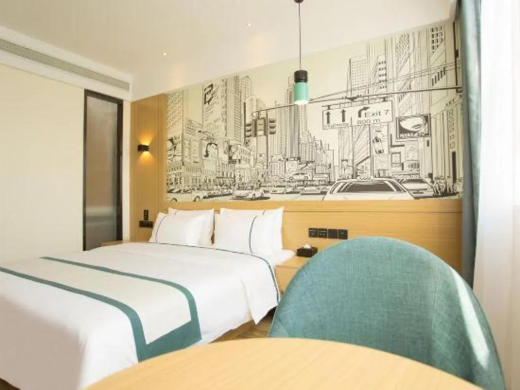 Bed in City Comfort Inn Chibi Walking Street