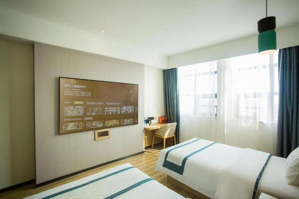 Bed in City Comfort Inn Chibi Walking Street