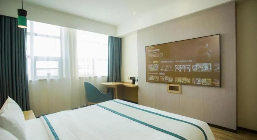 Bed in City Comfort Inn Chibi Walking Street