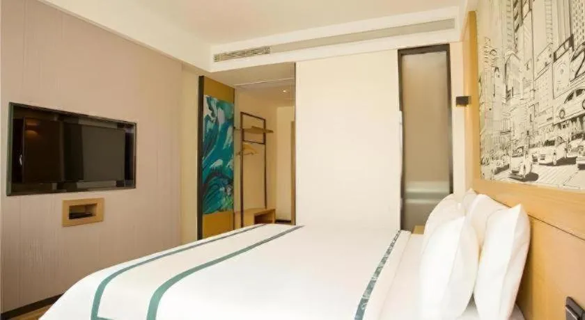 Bed in City Comfort Inn Chibi Walking Street