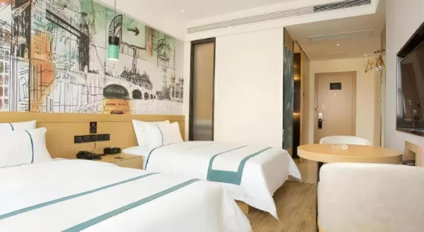 Bed in City Comfort Inn Chibi Walking Street