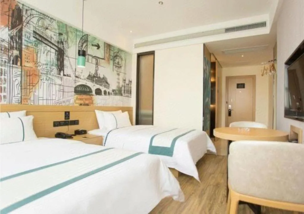 Bed in City Comfort Inn Chibi Walking Street