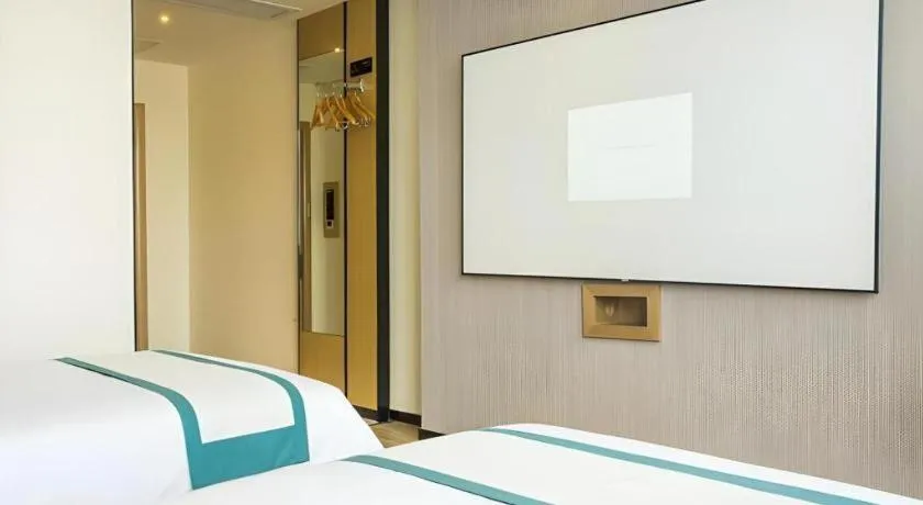 Bed in City Comfort Inn Chibi Walking Street