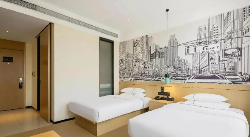 Bed in City Comfort Inn Chibi Walking Street