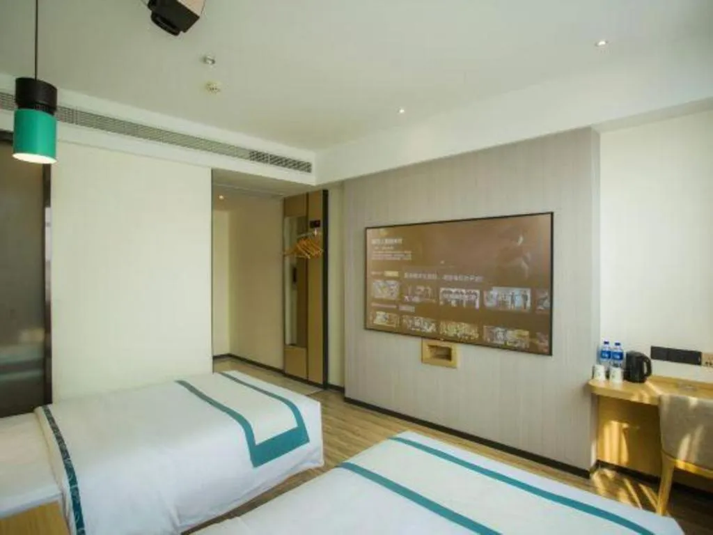 Bed in City Comfort Inn Chibi Walking Street