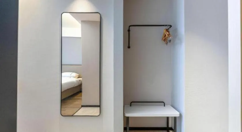 Bed in City Comfort Inn Wuhan International Expo Center Qianjin Village Metro Station