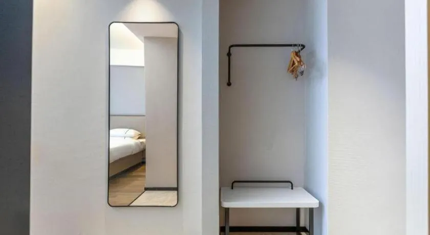 Bed in City Comfort Inn Wuhan International Expo Center Qianjin Village Metro Station