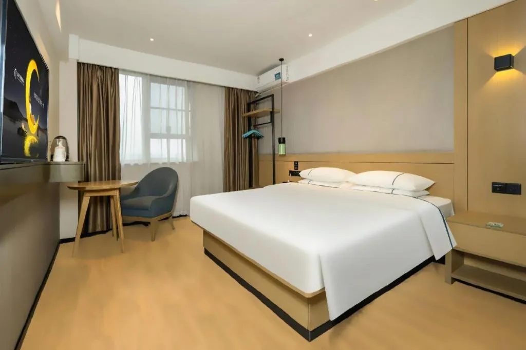 Bed in City Comfort Inn Wuzhou Municipal Government Vocational College