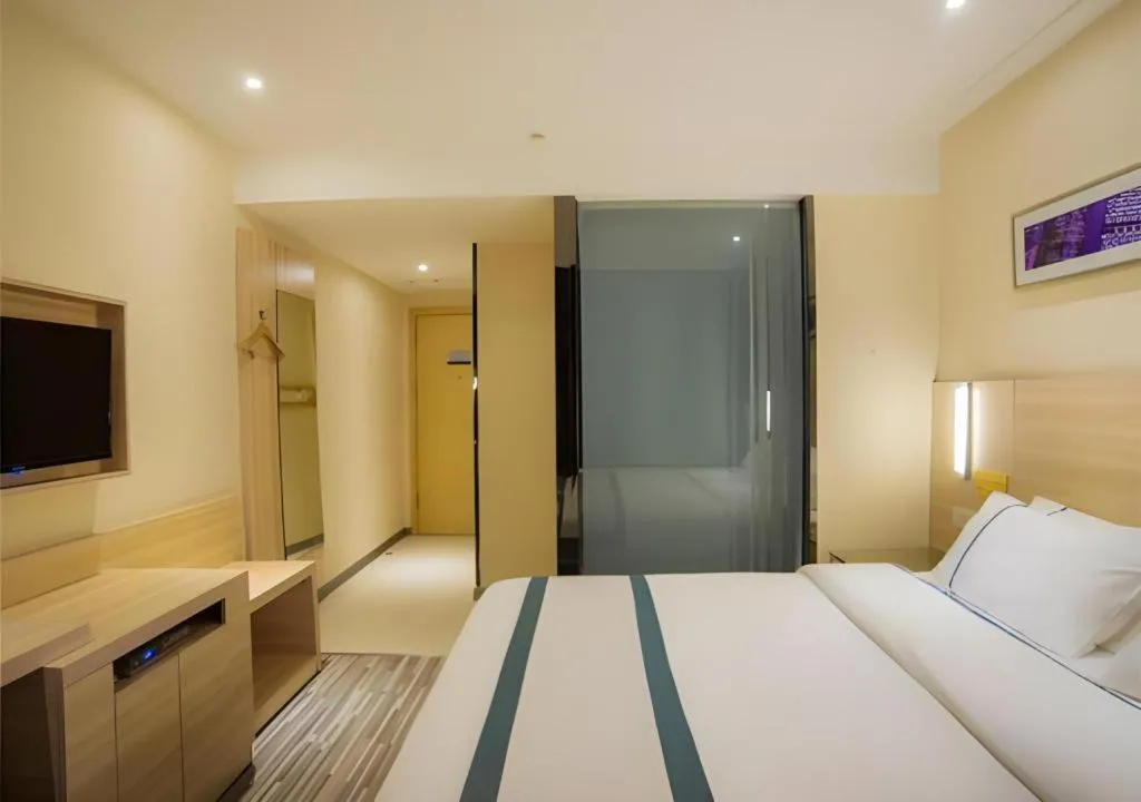 Bed in City Comfort Inn Liuzhou High-speed Railway Station