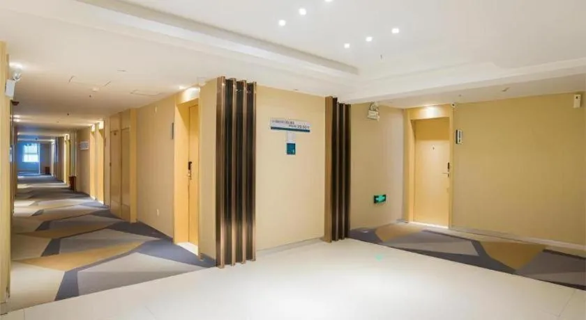 Bed in City Comfort Inn Liuzhou High-speed Railway Station