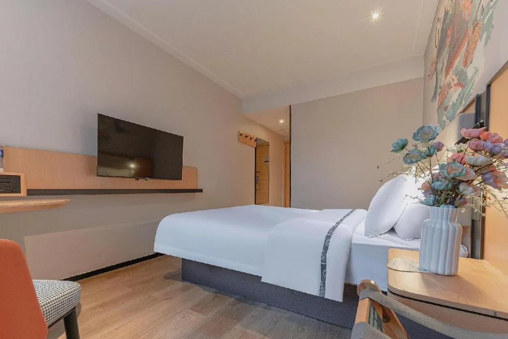 Bed in City Comfort Inn Liuzhou High-speed Railway Station