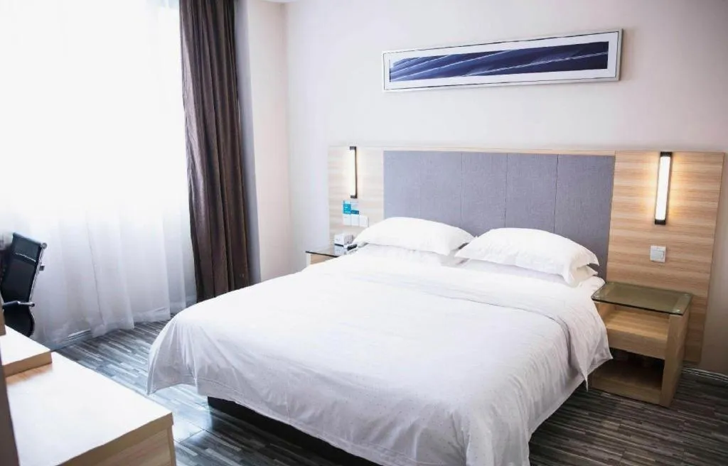 Bed in City Comfort Inn Tongren High-speed Railway Station