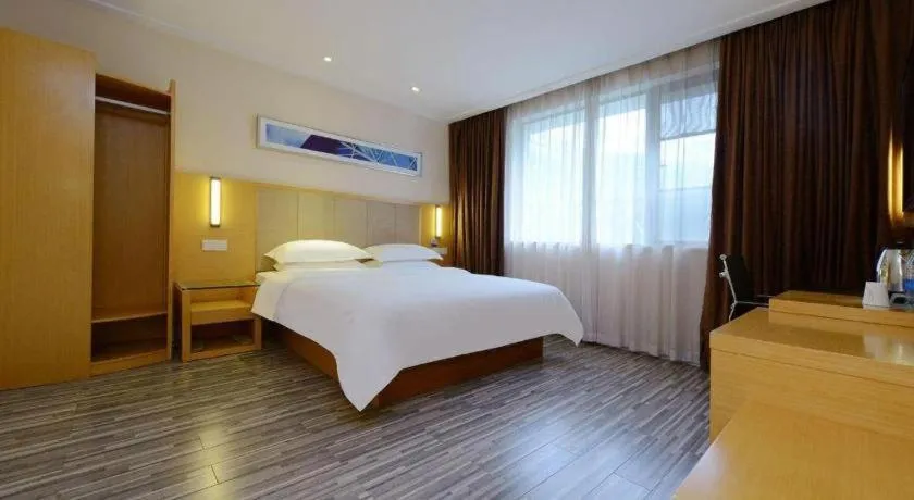 Bed in City Comfort Inn Tongren High-speed Railway Station