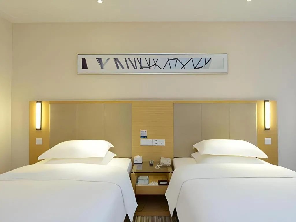 Bed in City Comfort Inn Tongren High-speed Railway Station