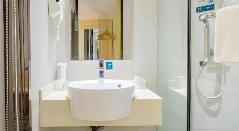 City Comfort Inn Guilin Two Rivers and Four Lakes Sun and Moon Shuangta