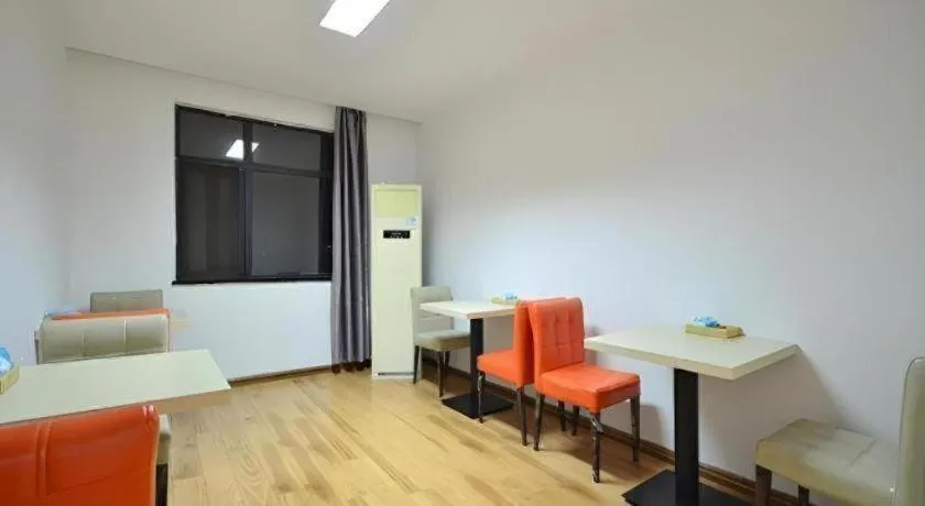 JTour Inn Wuchang Zhongnan University of Economics and Law