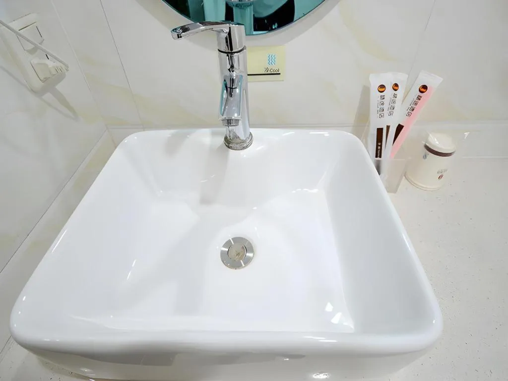 JTour Inn Wuchang Zhongnan University of Economics and Law