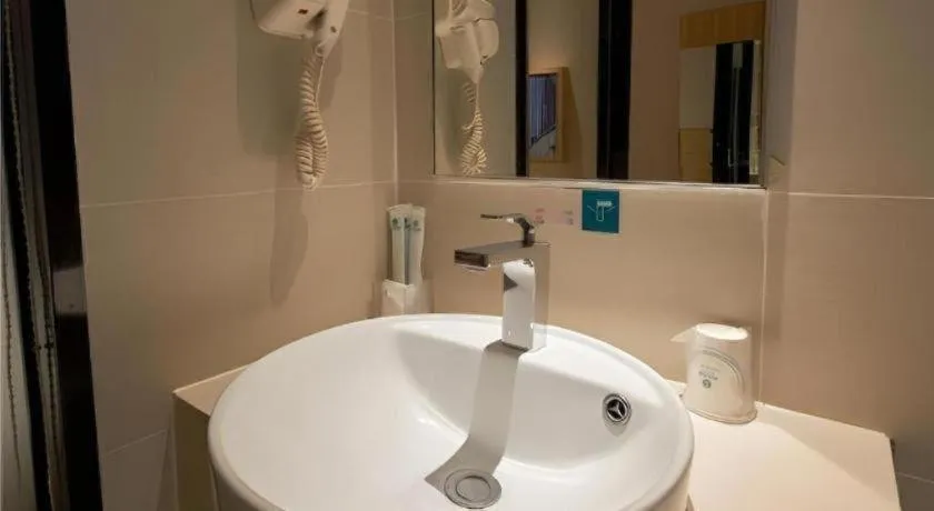 City Comfort Inn Liuzhou Wuxing Walking Street