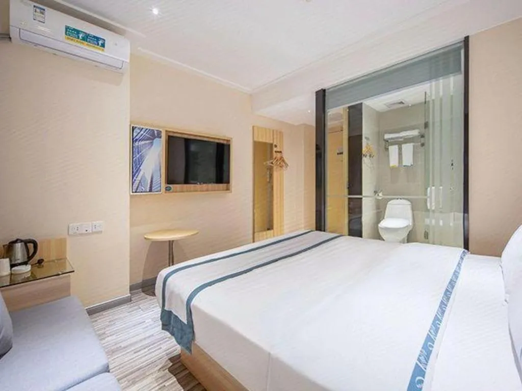 Bed in City Comfort Inn Liuzhou Wuxing Walking Street