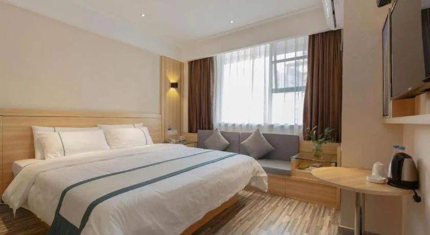 Bed in City Comfort Inn Liuzhou Wuxing Walking Street