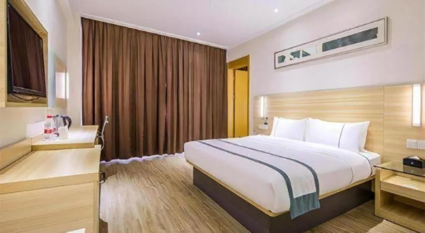 Bed in City Comfort Inn Zhuhai University Town Tangjiawan Plaza
