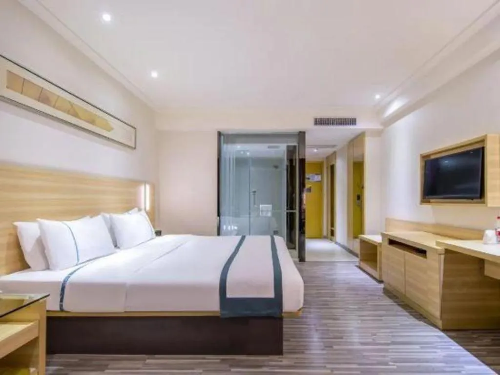 Bed in City Comfort Inn Zhuhai University Town Tangjiawan Plaza