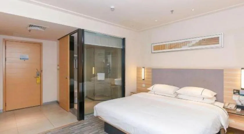 Bed in City Comfort Inn Zhuhai University Town Tangjiawan Plaza