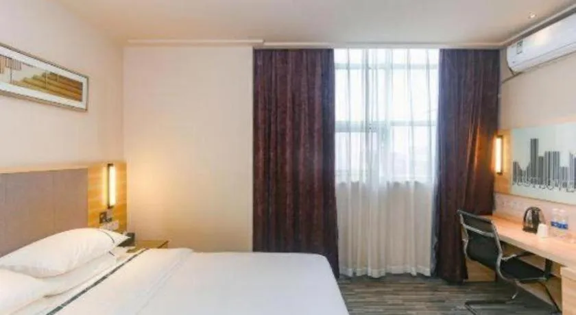 Bed in City Comfort Inn Zhuhai University Town Tangjiawan Plaza