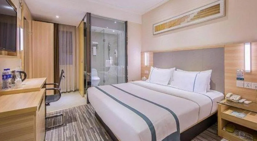 Bed in City Comfort Inn Wuzhou Bus Station