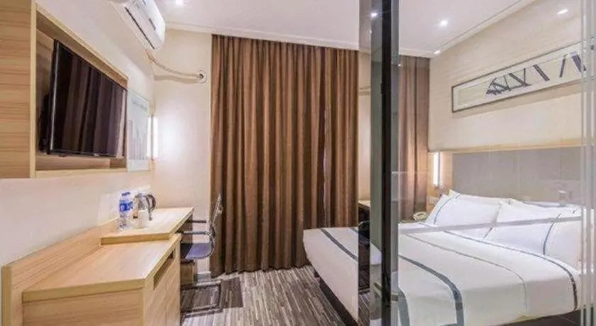 Bed in City Comfort Inn Wuzhou Bus Station