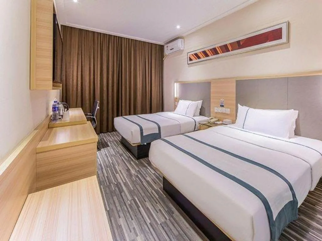 Bed in City Comfort Inn Wuzhou Bus Station