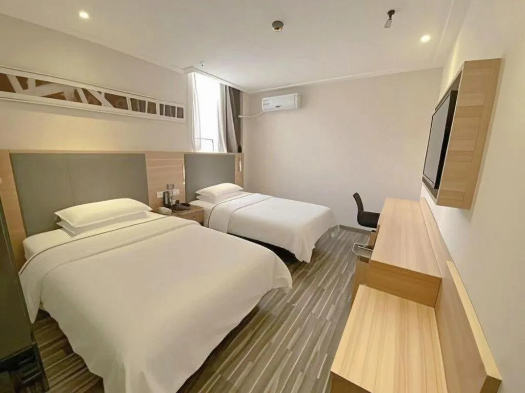 Bed in City Comfort Inn Wuzhou Bus Station