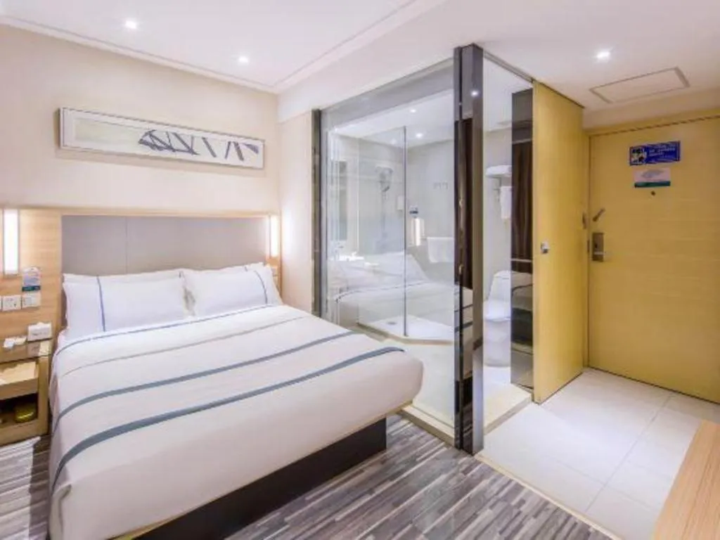 Bed in City Comfort Inn Wuzhou Bus Station