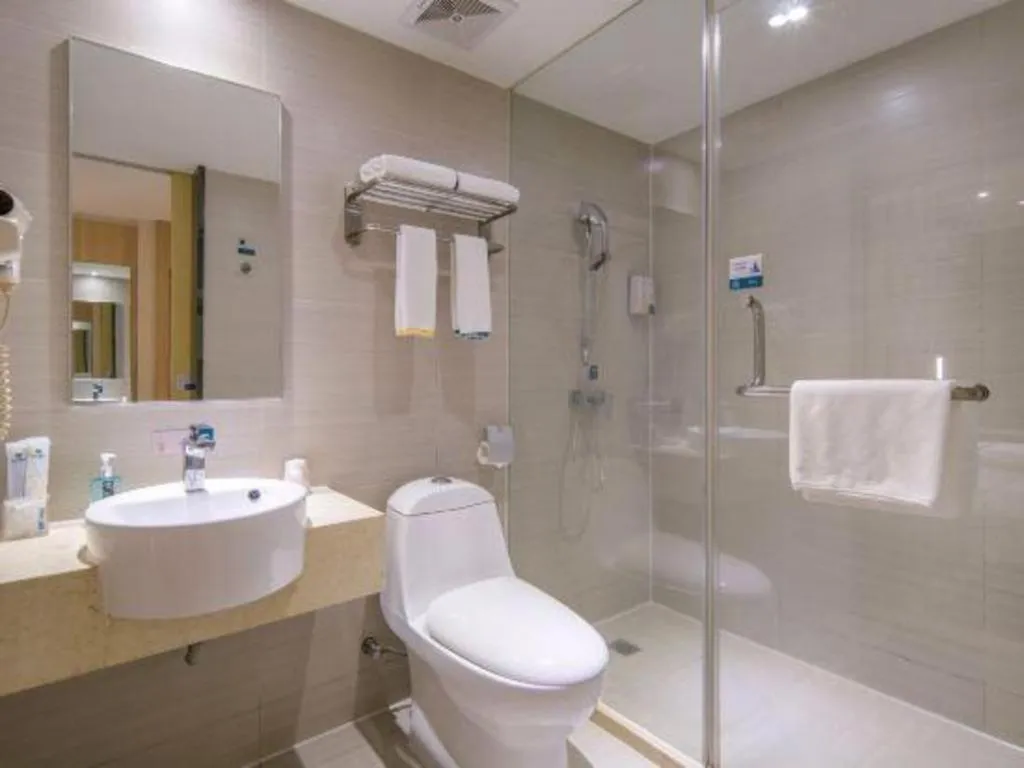 City Comfort Inn Wuzhou Bus Station