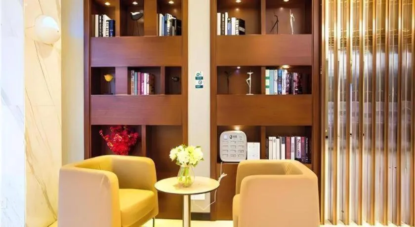 City Comfort Inn Wuzhou Bus Station