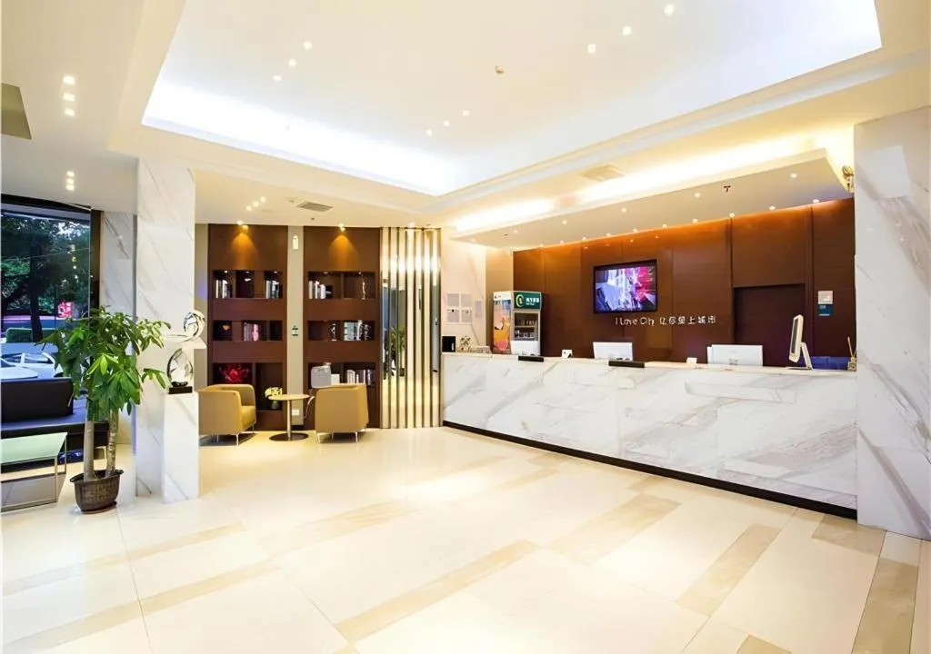 Bed in City Comfort Inn Wuzhou Bus Station