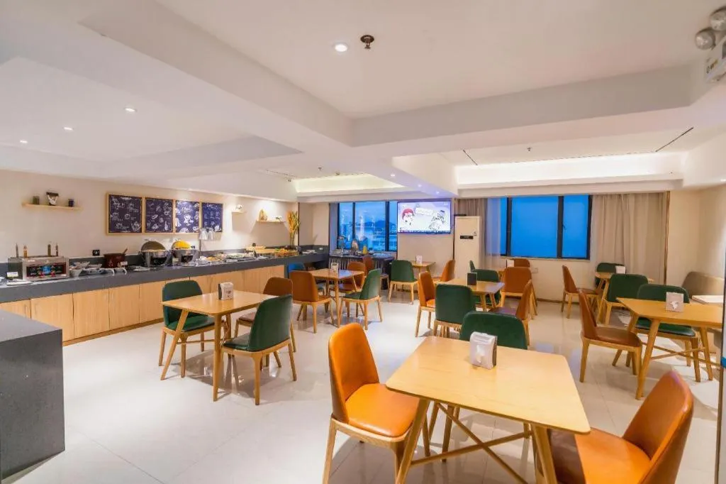 City Comfort Inn Liuzhou Wuxing Walking Street Zhonghuan Tower